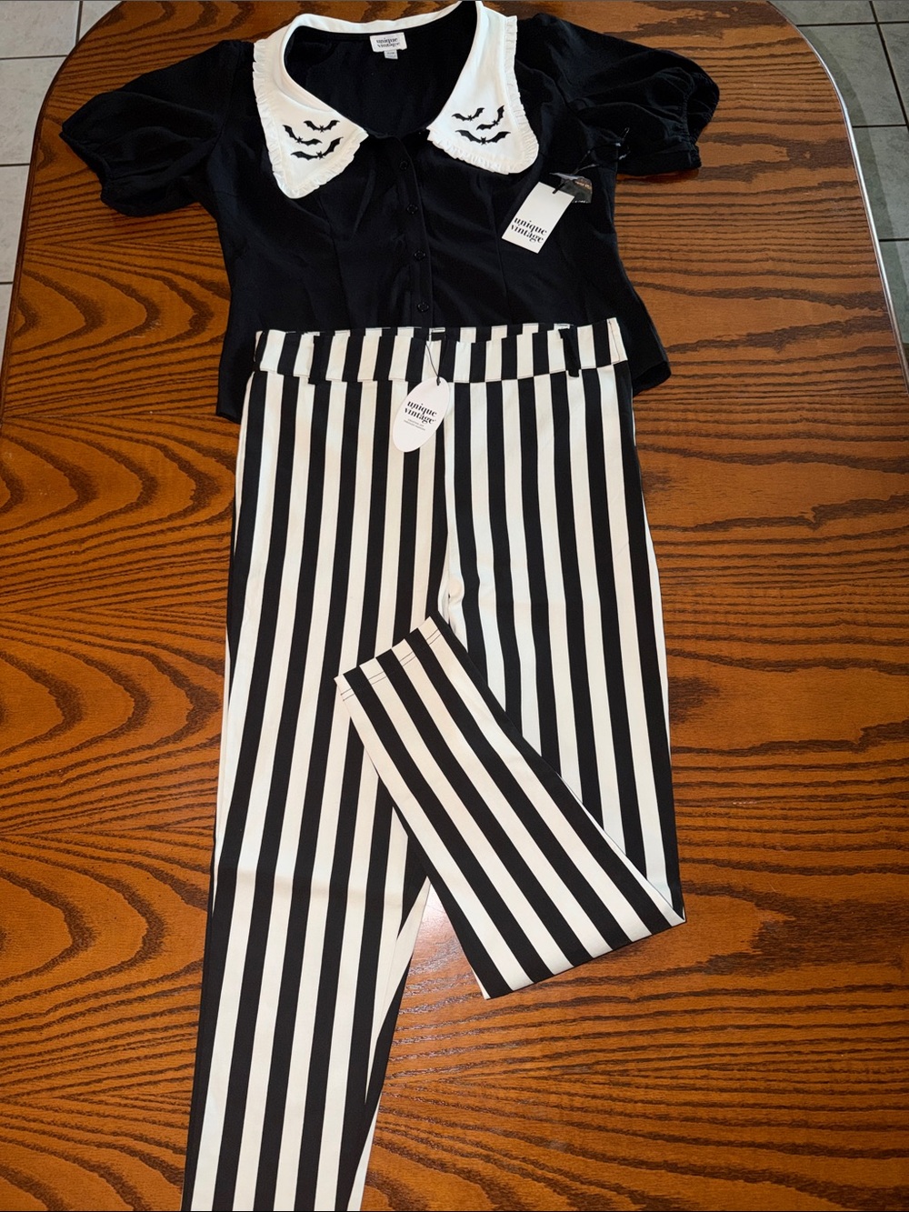 Unique Vintage Black & White pant and blouse SET XL